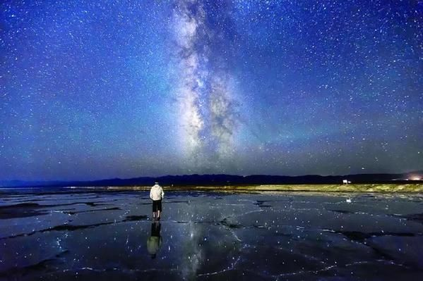 触摸天空歌曲：畅想自由之境，揽风云，倾听星辰，深入心灵，感受自我觉醒之美